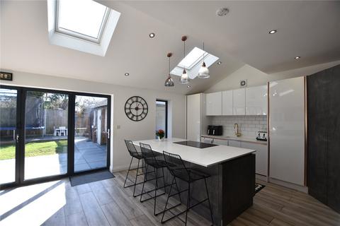 4 bedroom semi-detached house for sale, Thornham Old Road, Thornham, Royton, Oldham, OL2