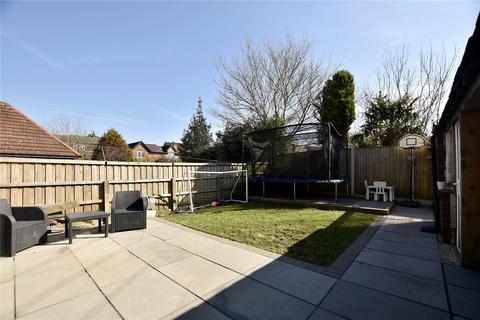 4 bedroom semi-detached house for sale, Thornham Old Road, Thornham, Royton, Oldham, OL2