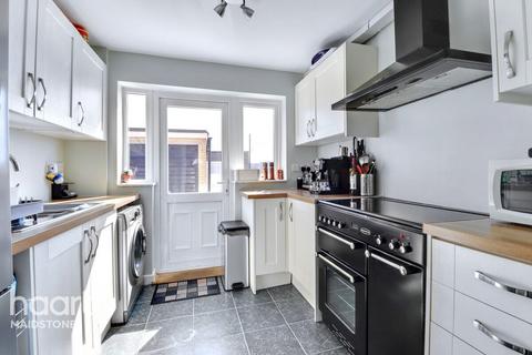 3 bedroom semi-detached house for sale, Roseholme, Maidstone
