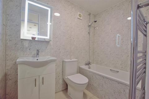 1 bedroom flat to rent, Ashbourne Court, Ashbourne Close, London N12