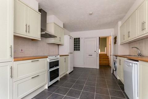 Flat 3, 13 Dornton Road, South Croydon, CR2 7DR