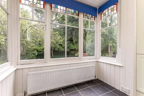 Flat 3, 13 Dornton Road, South Croydon, CR2 7DR