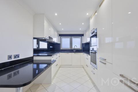 2 bedroom apartment to rent, Radnor Cliff, Folkestone, CT20