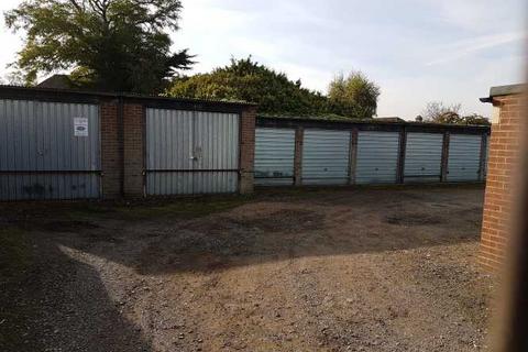 Garage to rent - Blendon Road, Bexley DA5