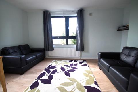 1 bedroom flat to rent, Somercoates Close, Barnet EN4