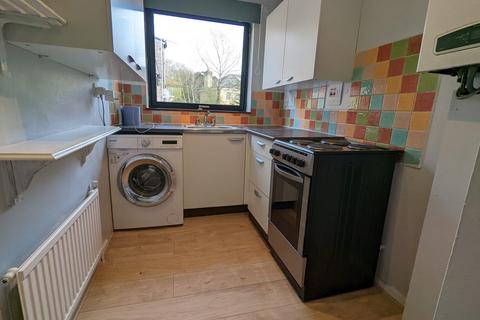 1 bedroom flat to rent, Somercoates Close, Barnet EN4