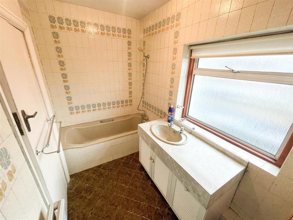 Vghb5235.jpg