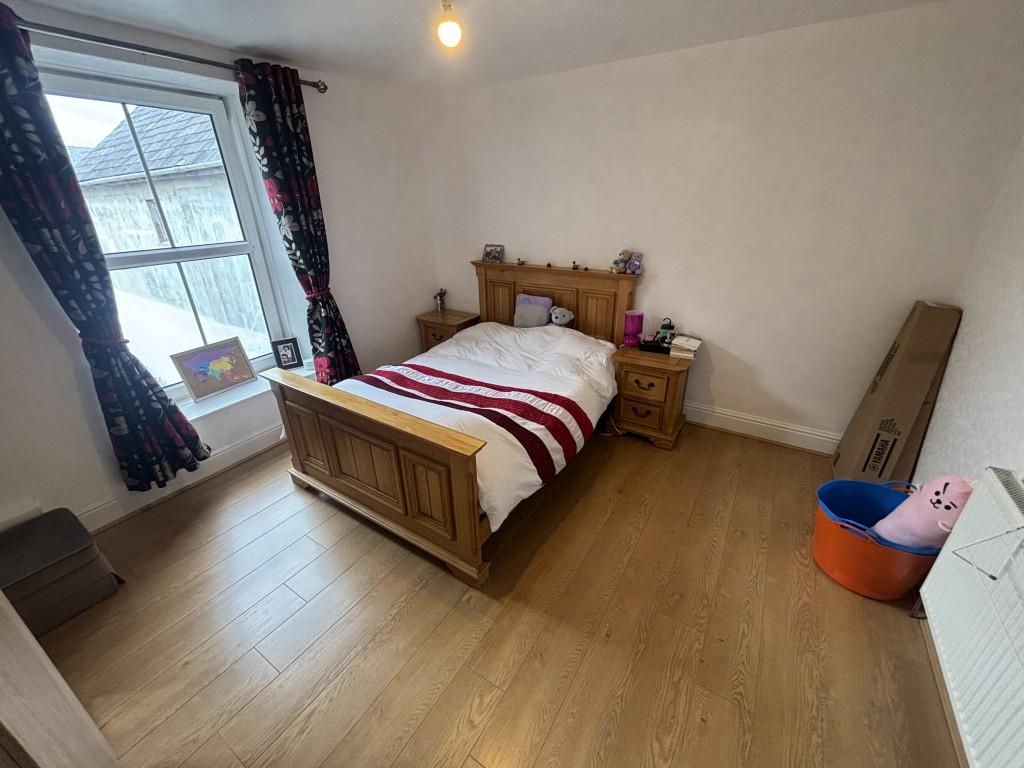Rear bedroom 1