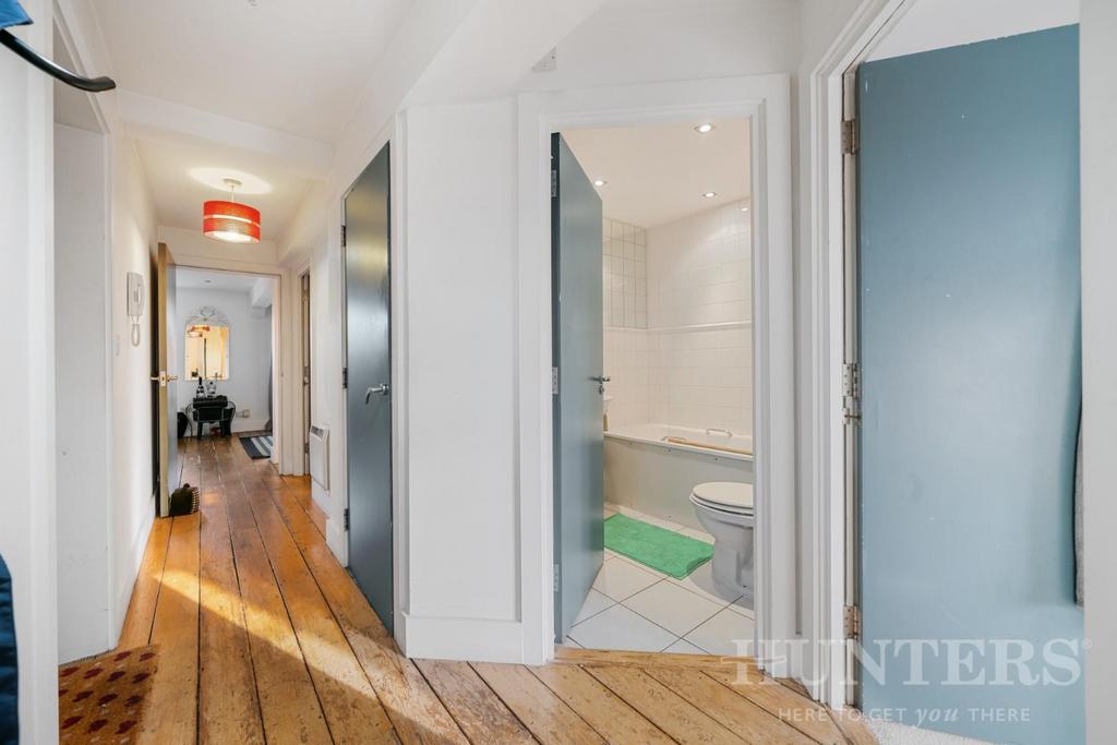 Flat 4, 1 A Dorset Road N15 5 AJ-7.jpg