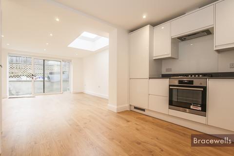 36 Hankins Lane, London, NW7 3AG