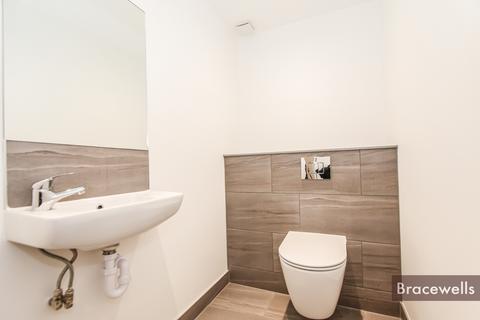36 Hankins Lane, London, NW7 3AG