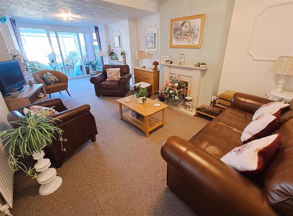 Extended Lounge/Diner
