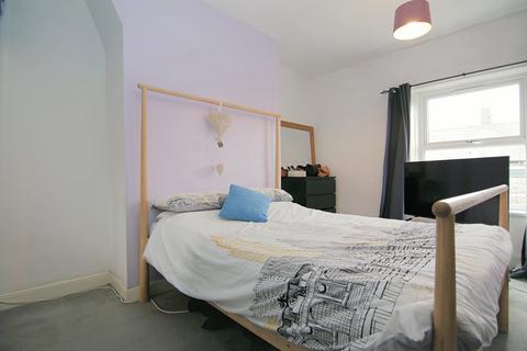 19 Third Street, Low Moor, Bradford, BD12 0JB