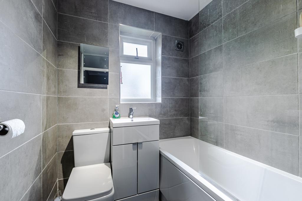 Bathroom1