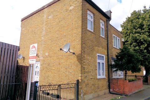 2 bedroom cottage for sale, St Dunstans Road, Feltham, TW13