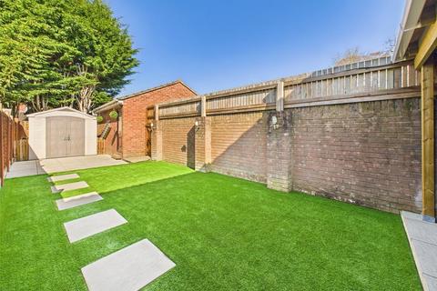 80 Bittern Avenue, Abbeydale, Gloucester, GL4 4WB