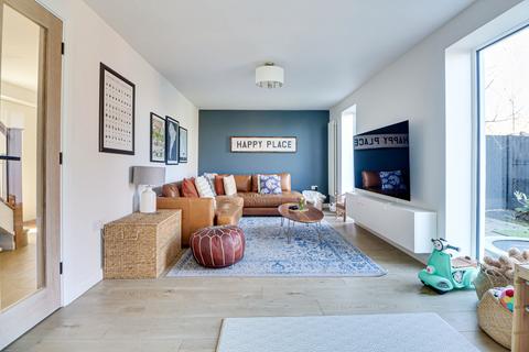 4 bedroom semi-detached house for sale, Station Road, Harpenden, Harpenden, AL5