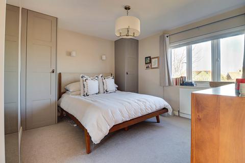4 bedroom semi-detached house for sale, Station Road, Harpenden, Harpenden, AL5