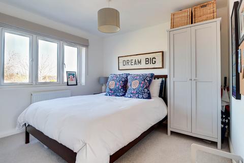 4 bedroom semi-detached house for sale, Station Road, Harpenden, Harpenden, AL5