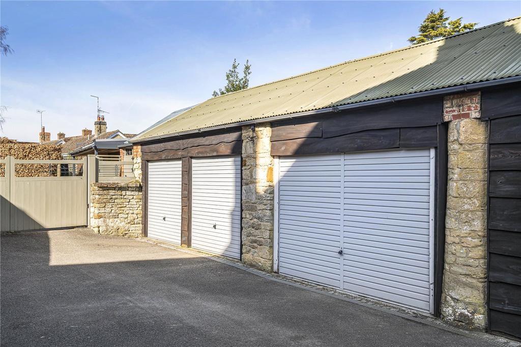 Garaging
