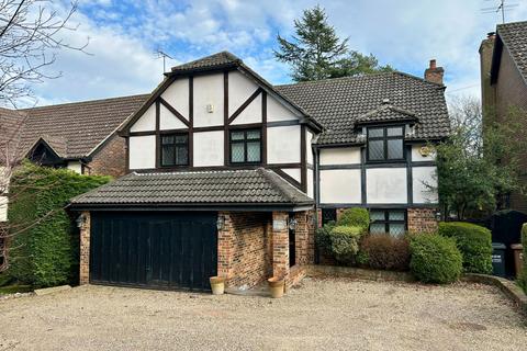 5 bedroom detached house for sale, Overchess Ridge, Chorleywood, Rickmansworth, WD3 5SF