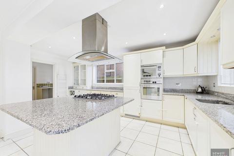 5 bedroom detached house for sale, Overchess Ridge, Chorleywood, Rickmansworth, WD3 5SF