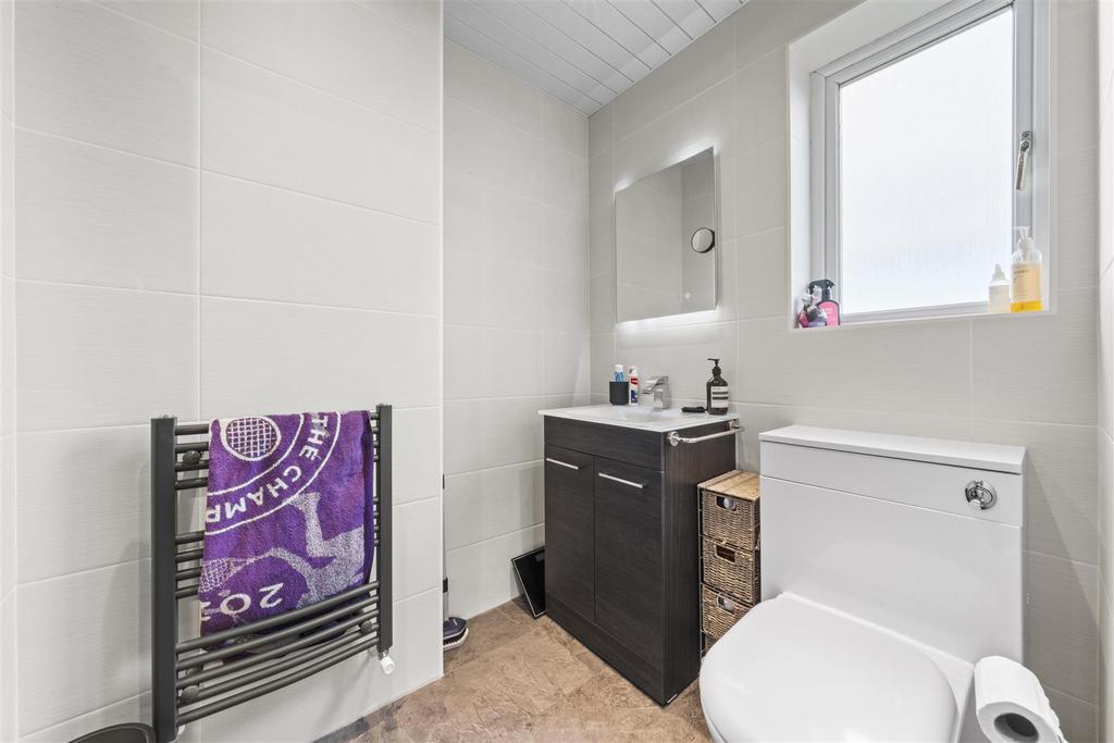 En-suite.JPG