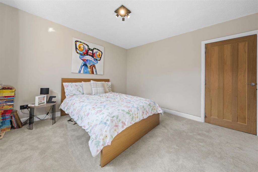 Bedroom 2.JPG