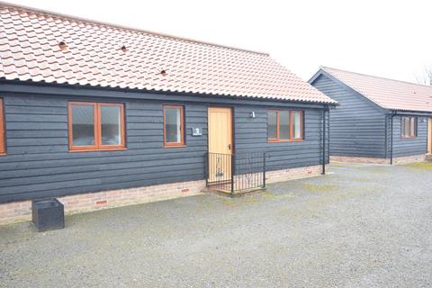 2 bedroom barn conversion to rent, The Street, Bridgham, NR16