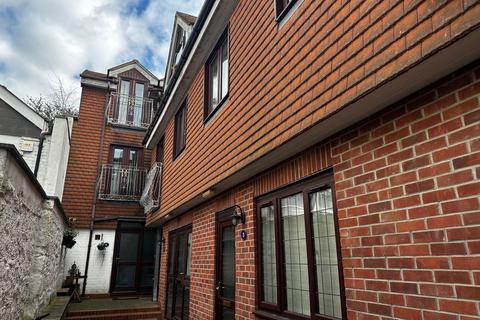 2 bedroom apartment to rent, Bartholomew Street West, Exeter EX4