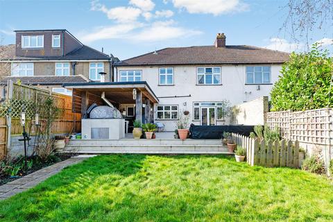 4 bedroom semi-detached house to rent, Wickham Avenue, Cheam, Sutton