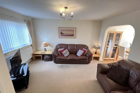 63 Greenways, Abernant, Aberdare, CF44 0GW