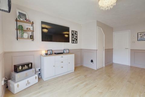 16 Bishops Close, Basildon, SS13 1EJ