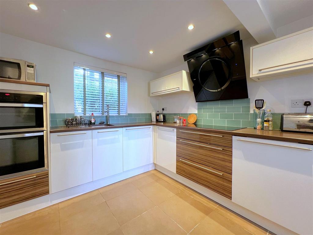 Kitchen angle.jpg