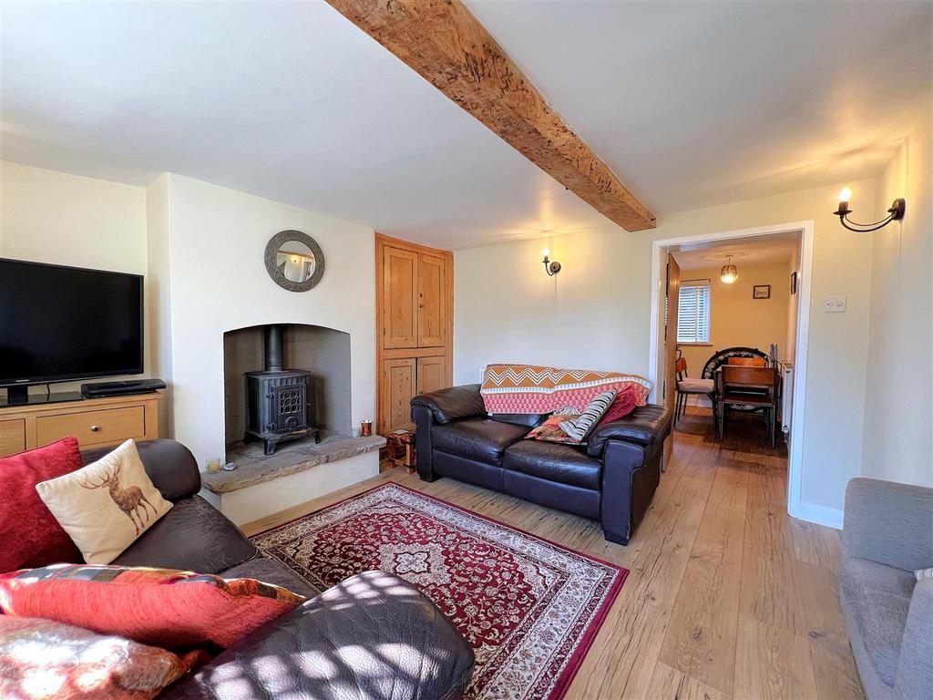 Living room 1.jpg