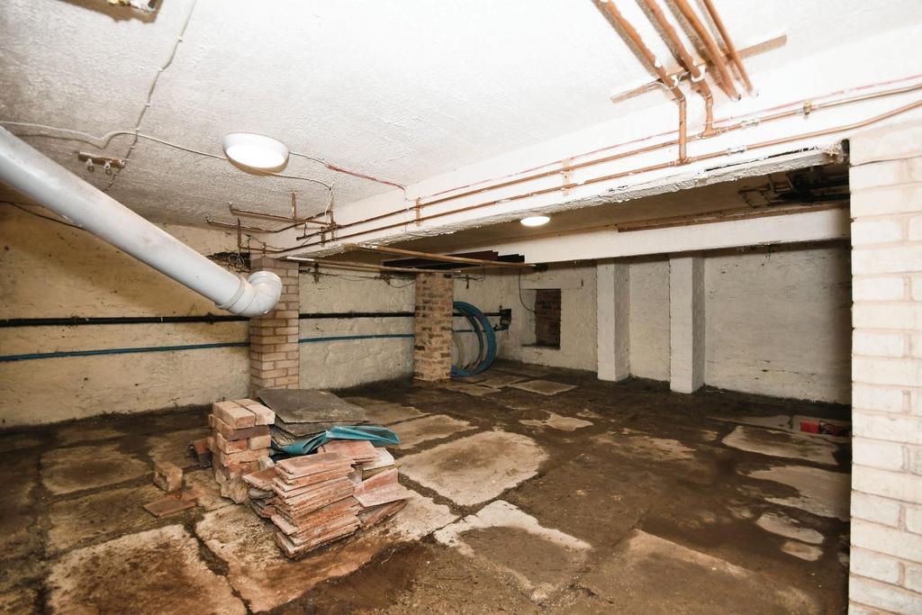 Salon   cellar 02.jpg