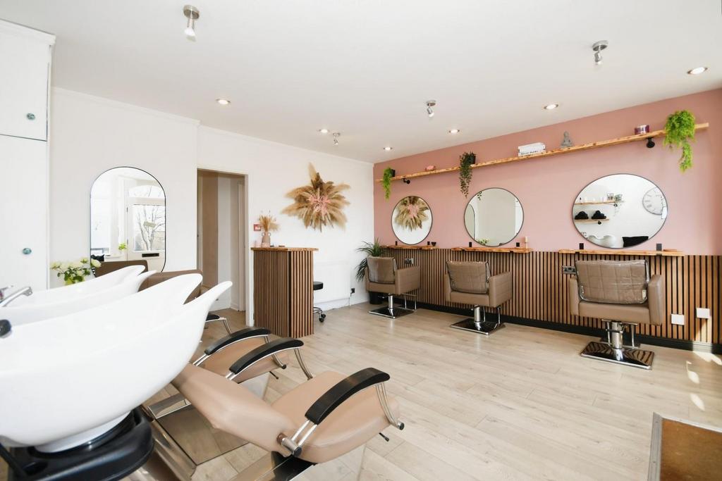 Salon   hair salon 01.jpg