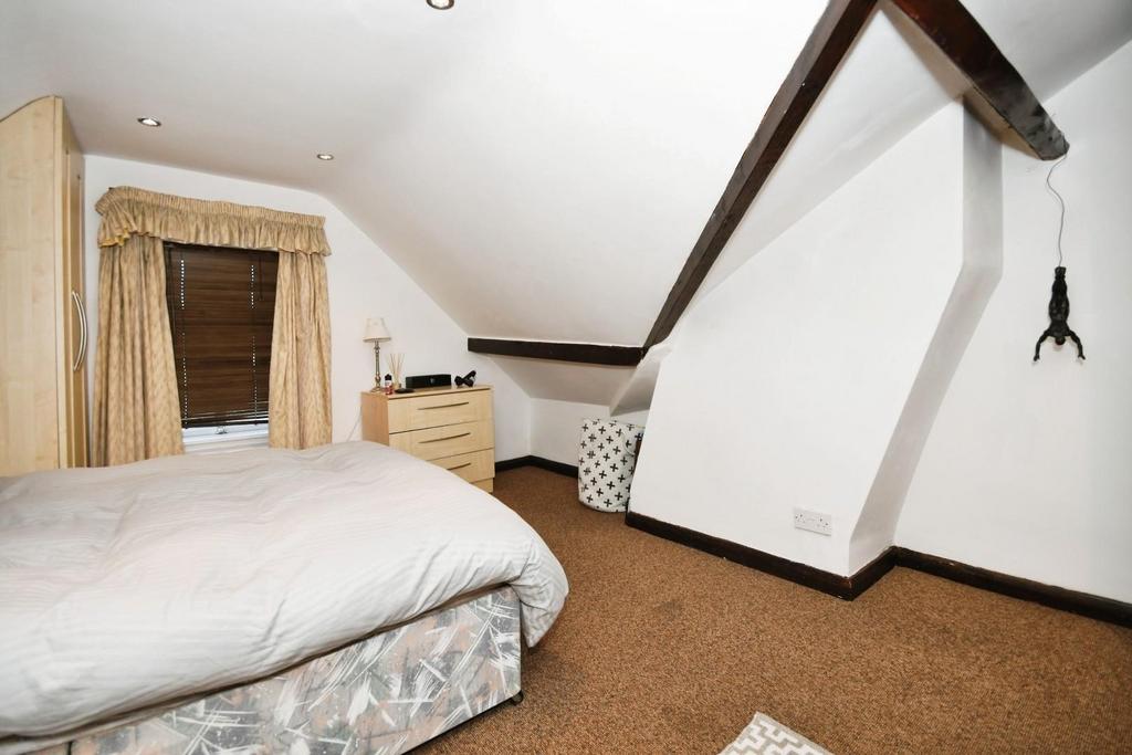 Flat 5   bedroom 02.jpg
