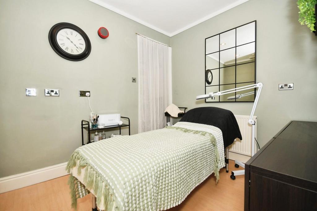 Salon   massage room 02.jpg