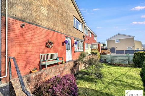 2 bedroom flat for sale, a Howy Road, Rassau, Ebbw Vale