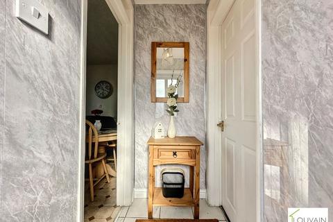 2 bedroom flat for sale, a Howy Road, Rassau, Ebbw Vale