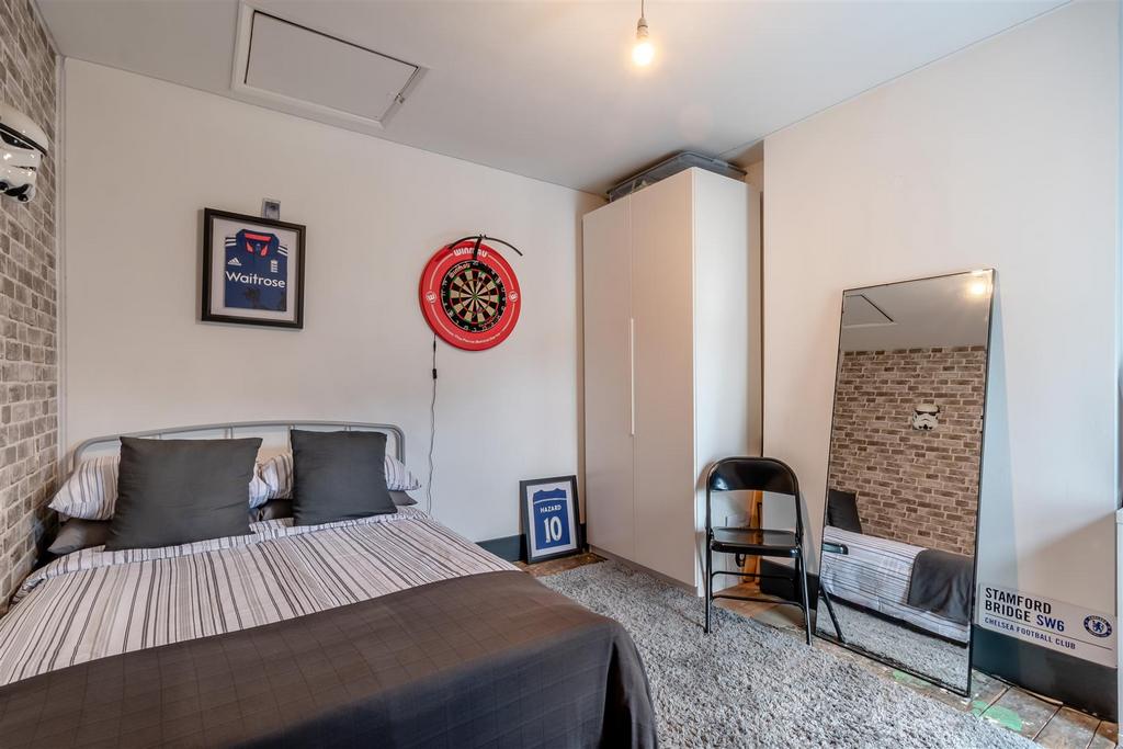 8638846-interior22.jpg