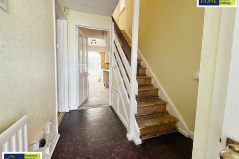 3 bedroom semi-detached house for sale, The Fairway, Aylestone Park, Leicester