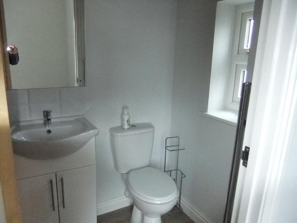Bathroom.JPG