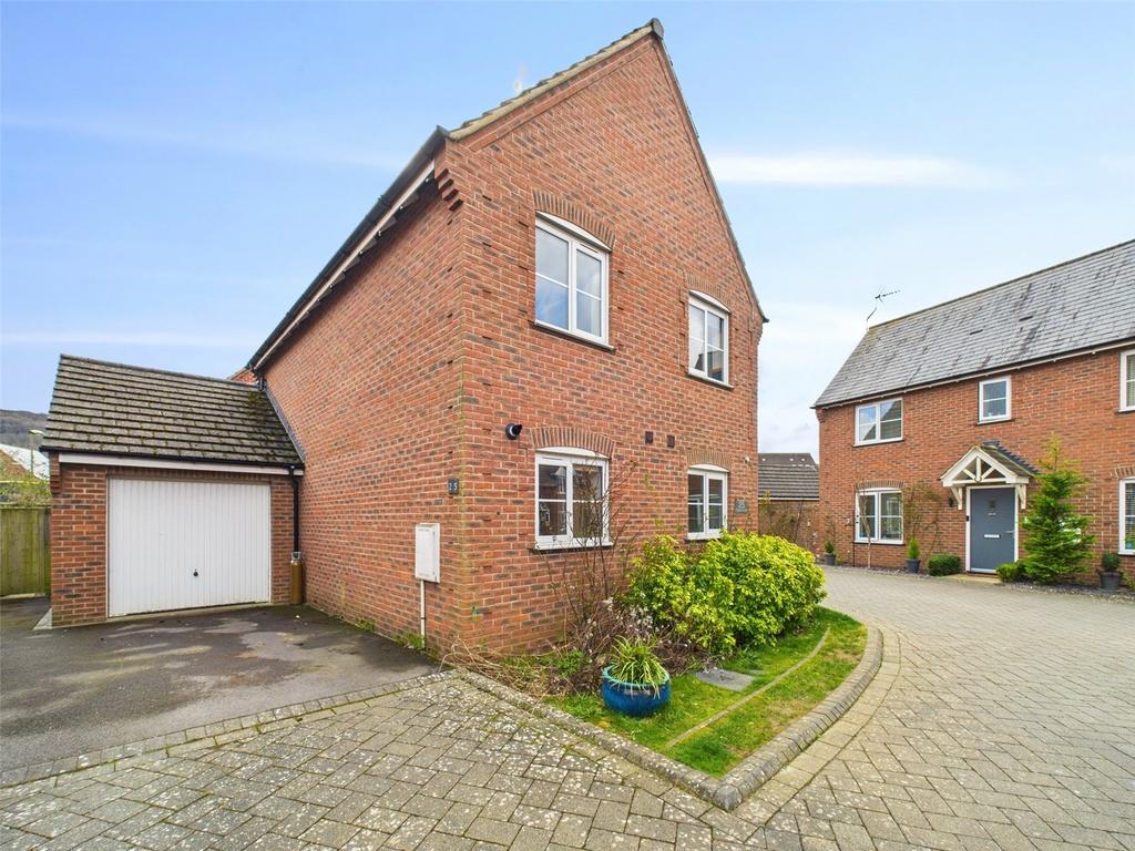Driveway/Garage