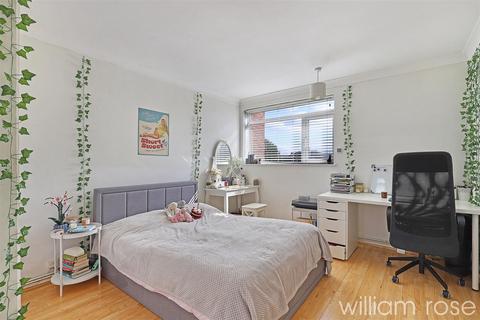 2 bedroom apartment for sale, 21-23 The Ridgeway, London E4