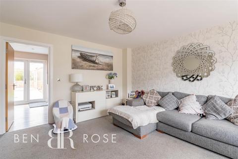 16 Chapel Way, Coppull, Chorley, PR7 4QN