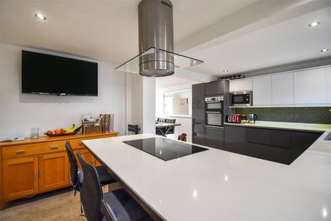 4 bedroom detached house for sale, Royale Close, Hampshire GU11