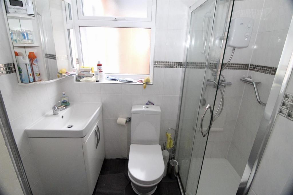 Ground floor shower room.jpg