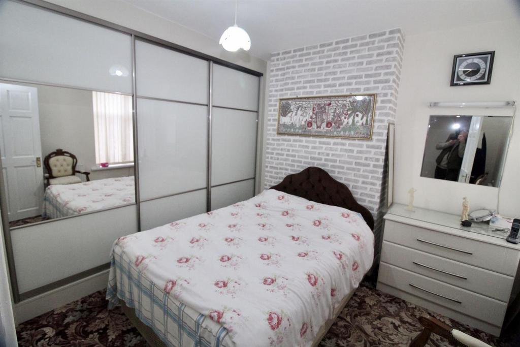 Bedroom 2.jpg